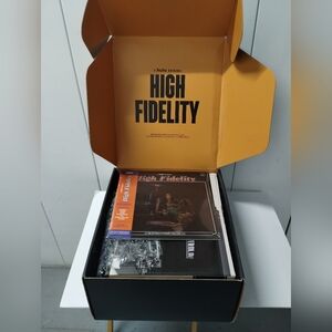 Hulu High Fidelity Sound Track And Victrola Bluetooth Turntable 3-Speed New.